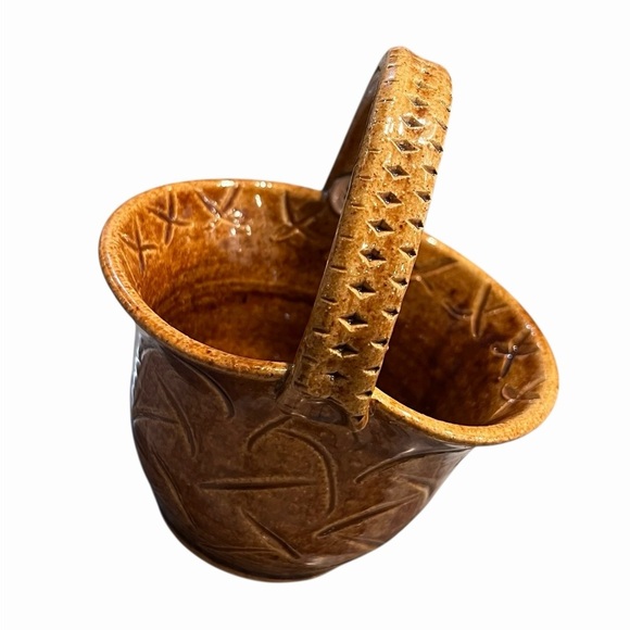 Annapolis Pottery Basket Form Vase Dish Button Detail Signed - Picture 12 of 14